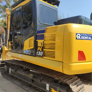 Excavadora mediana Komatsu PC130 120 usada exclusiva para construcción de cimientos de vallas de Rancho de Pampas uruguayas potente y eficiente - Product Image 3