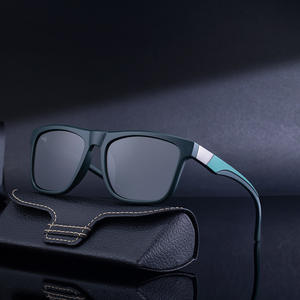 Lunettes de soleil polarisées Lafuma à monture carrée pour hommes, protection UV400, monture en plastique noir et métal, pour la conduite en extérieur - Product Image 2