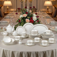 Service de table en porcelaine fine de 57 pièces - Ensemble de vaisselle avec incrustations dorées, écologique, pour 8 personnes