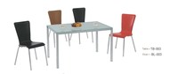 Ensemble de salle à manger moderne en bois avec table carrée et chaise K/D Bella, meubles de salle à manger durables pour usage domestique