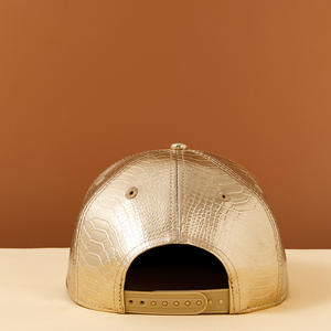 Gorra de Béisbol Personalizada de 5 Paneles en Cuero Sintético PU con Logotipo, Orificios Perforados con Corte Láser, Visera Estilo <span class=keywords><strong>Skater</strong></span> y Parche de Goma - Product Image 5