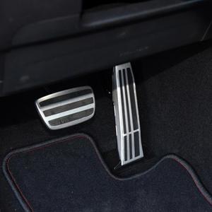 Accessoire intérieur de <span class=keywords><strong>voiture</strong></span> Coussin d'accélérateur <span class=keywords><strong>automatique</strong></span> en aluminium sans perçage antidérapant Applicable pour Lexus ES RX - Product Image 4