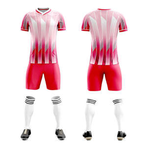 Camisas de Futebol Retrô Clássicas de Alta Qualidade, Uniformes Esportivos Personalizados Respiráveis, Conjuntos com Serviço OEM, 100% Poliéster - Product Image 4