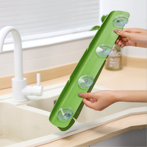 Leaf Shaped Silicone Splash Guard For Kitchen Sink Countertop Water Barrier Easy To Clean Matte Surface - Product Image 3
