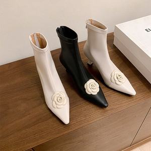 Botines de Tacón Alto para Mujer, Punta Cuadrada, Cuero Genuino, Cierre con Botón, Estilo Retro, Cómodos y Multifuncionales - Product Image 2