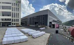 Valla <span class=keywords><strong>de</strong></span> WPC Coextruido con Acabado <span class=keywords><strong>de</strong></span> 360 <span class=keywords><strong>Grados</strong></span> y Marco <span class=keywords><strong>de</strong></span> Aluminio, Estilo Moderno, Duradera y Resistente a los Rayos UV para Climas Difíciles - Product Image 6