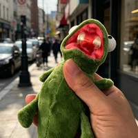 Projet de transformation du castor lézard memes Tom collant sa langue accessoire en peluche mignon roman unisexe peluche anti-stress
