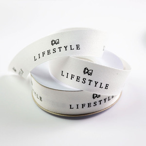 <span class=keywords><strong>Ruban</strong></span> <span class=keywords><strong>sergé</strong></span> de coton blanc personnalisé avec logo d'impression à l'encre noire Rubans en coton à chevrons - Product Image 3