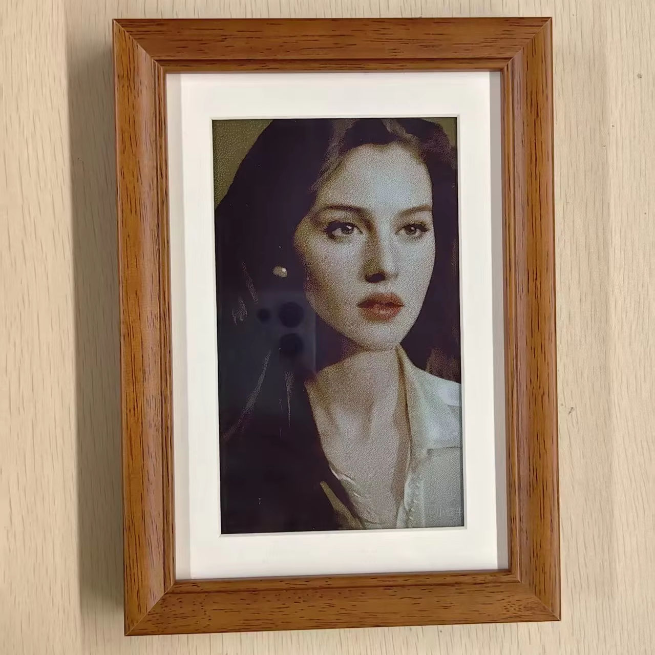 高品質eインクデジタル写真フレームでビジネスを加速させ、世界中の