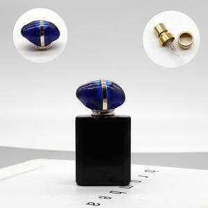 Venta al por Mayor de Botellas de Perfume Recargables de Vidrio Cuadradas de 50 ml, Botellas Cosméticas Vacías Cuadradas Blancas Cristalinas con Tapas a Presión, Embalaje en Caja - Product Image 2