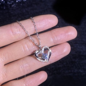 Kalung Liontin Hati Perak Sterling dengan Pesona Batu Kelahiran Moissanite Perhiasan Mewah Hadiah untuk Wanita - Product Image 2