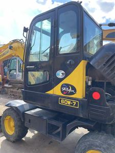 Mini-excavatrice sur pneus Hyundai 60 6T d'occasion à haute efficacité, certification CE EPA, attache rapide, brise-roche, pompe hydraulique KYB - Product Image 2