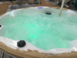 Vasca Idromassaggio Esterna Rotonda con Jacuzzi, Spa per Massaggi all'Aperto 6326 - Product Image 5