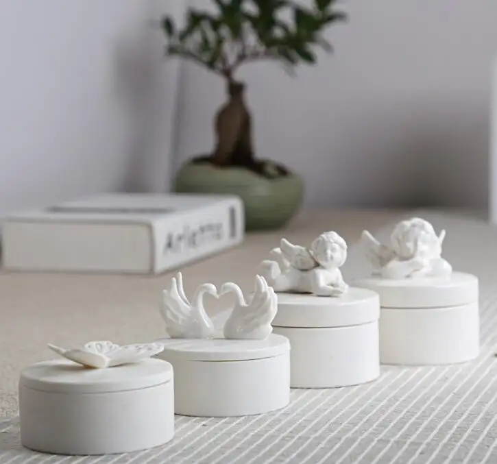 Fabriek direct wit porselein angel sieraden doos bruiloft creatieve bonbondoos gepersonaliseerde custom wedding met hand gift