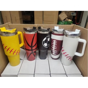 Vasos Térmicos Deportivos de 40 oz para Softbol y Béisbol, Vasos con Aislamiento al Vacío de Doble Pared con Estampado de Vaca y Asa - Product Image 1