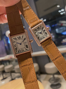 Montre mécanique automatique élégante et tendance, accompagnée de divers bracelets en cuir de vachette à motif crocodile, étanche pour un usage quotidien - Product Image 3