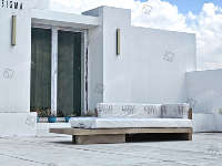 Muebles de Jardín de Lujo para Patio, Resistentes a la Intemperie, Sofá Largo de Teca Maciza para Exteriores con Diseño de Mesa Lateral