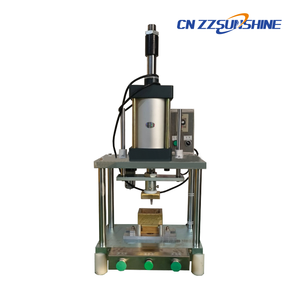 Machine automatique chinoise à bas prix pour la fabrication/d'estampage/le marquage de savon pour hôtels, blanchisseries et toilettes, à vendre - Product Image 2