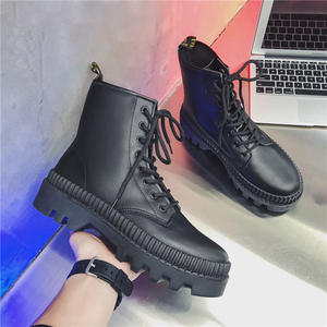 Vente en gros en usine Nouvelle mode de <span class=keywords><strong>bottines</strong></span> en cuir légères et montantes Bottes en cuir d'hiver et d'automne pour hommes - Product Image 5