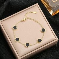 Tendencias de moda Nueva versión coreana de la pulsera Lucky Little Flower Lady Pulsera Trébol de cinco hojas Pulsera de joyería fresca diaria