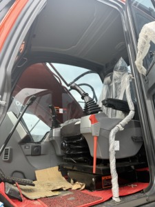 Excavadora de cadenas Doosan DX225LC original de Corea, 23 toneladas, modelo 2024, motor usado, equipo de construcción para canteras - Product Image 5