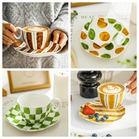 FENN Vente en gros de tasses à café en céramique peintes à la main de 320 ml avec des assiettes irrégulières, ensemble de tasses à thé, tasses en porcelaine et soucoupes, cadeau