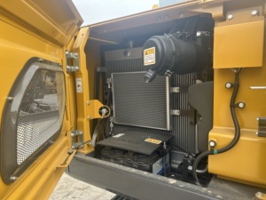 Nueva Excavadora Compacta de 7.5 Toneladas 75GA con Cuchilla Topadora para Proyectos Viales Municipales - Product Image 5