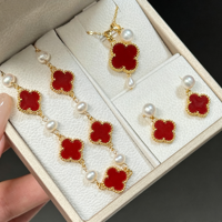 Set Perhiasan Semanggi Merah Empat Daun Cina Kalung Gelang Anting Mutiara Air Tawar Alami Buatan Tangan Perhiasan Keberuntungan Grosir