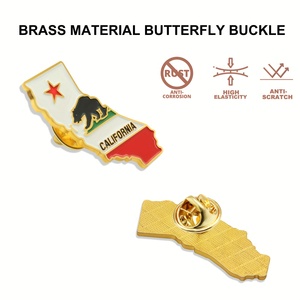 Épingles personnalisées en émail du fabricant de badges en forme de carte de drapeau de la Californie en métal - Product Image 3