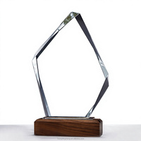 Plaque en cristal géométrique haut de gamme avec bords facettés et surface vierge pour gravure laser personnalisée, trophée en cristal