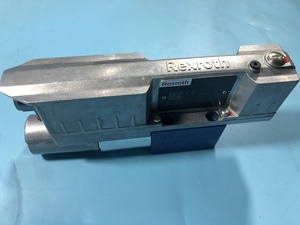 R901513305 4WREE6EA16-3X/V/24A1 วาล์วควบคุมทิศทางแบบสัดส่วนพร้อมอุปกรณ์อิเล็กทรอนิกส์ในตัว OBE ขนาด 6 350 บาร์ 24 โวลต์กระแสตรง - Product Image 3
