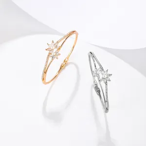 Lichte Luxe En Modieuze Legering Holle Parel Bloem Armband Sieraden Is Geschikt Als Cadeau Voor Dames Valentijnsdag