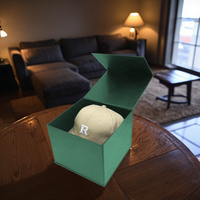 Casquette de baseball de haute qualité personnalisée, emballage cadeau de luxe, boîte rigide pliable avec revêtement UV magnétique