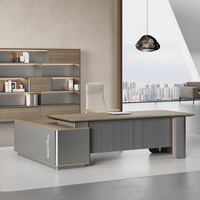 Bureau de direction moderne et contemporain en bois avec panneau, idéal pour la maison ou l'école, fabriqué en MDF durable, bureau informatique