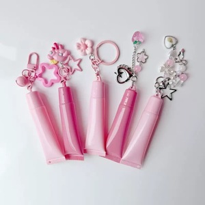 Fournisseur d'usine – Porte-clés mignon avec brillant à lèvres, OEM, marque privée, qualité stable, breloque décorative, brillant à lèvres porte-clés - Product Image 2