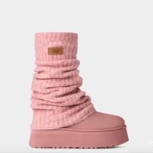 รองเท้าบูทหิมะทรงสูงสำหรับผู้หญิง รุ่น 99033 ของ <span class=keywords><strong>Geox</strong></span> หัวมน สีชมพู แบบถัก  พร้อมพื้นรองเท้าทำจากยางหนาบุด้วยขนแกะ - Product Image 3