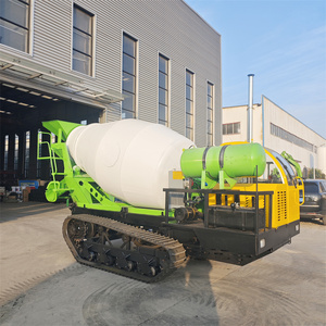 Promotion : Camion malaxeur à béton sur chenilles de 3 m³ avec moteur, boîte de vitesses et transmission hydraulique pour projets de construction - Product Image 1
