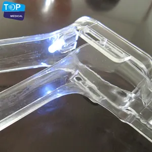 Dilatore di Speculum vaginale monouso in plastica di diverse dimensioni fatto in casa con la luce