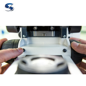 <span class=keywords><strong>Microscope</strong></span> vertical <span class=keywords><strong>Zeiss</strong></span> Bioscope Axioscope 5 est un <span class=keywords><strong>microscope</strong></span> intelligent utilisé pour le travail et la recherche biomédicales quotidiennes. - Product Image 4