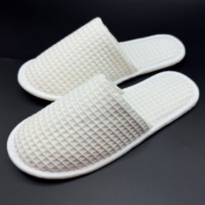 Pantuflas Desechables Biodegradables Ecológicas Nuevas de 2026, de Algodón Blanco con Diseño de Gofre, con Logotipo Personalizado, Punta Cerrada, Suaves y Cómodas para Uso en Hoteles - Product Image 2