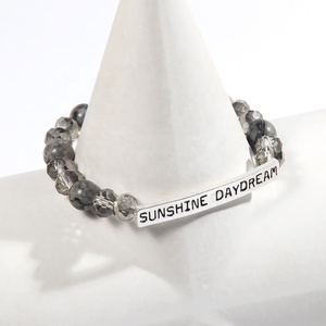 SUNSHINE DAYDREAM Nueva Pulsera Elástica Hecha a Mano con Cuentas de Vidrio de 8mm y Piedras Preciosas Naturales, Pulsera con Tubo Curvo y Letra Grabada - Product Image 6