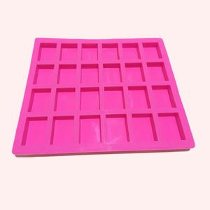 Moule à savon carré en silicone à 24 cavités, personnalisé, en gros, pour poudings, bonbons et fournitures d'artisanat polyvalentes - Product Image 3
