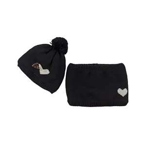 Fabrike beanie with snood set in winter snood and beanie with black color snood customize logo and size