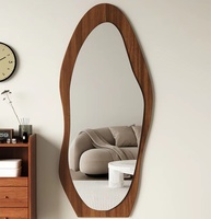 Miroir pleine longueur de forme organique avec cadre épais noir, à poser au sol, pour salon moderne, chambre à coucher, entrée, décoration intérieure
