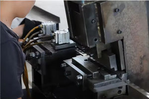 NINE SUNS Factory Outlet Charnière de piano longue à usage intensif Charnière à longue rangée Charnière en métal durable en acier inoxydable - Product Image 4