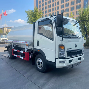 Sinotruck Howo 4x2 8x4 6x4 3000 galones 5 toneladas diesel 12000 litros 40000 litros 3000 galones camión tanque de combustible y aceite para la venta - Product Image 1