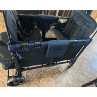 Cochecito plegable de 4 plazas con arneses de 5 puntos, asientos de fácil acceso, puerta con cremallera, toldo solar extraíble