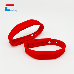 13.56MHz RFID Vòng đeo tay thông minh NFC <span class=keywords><strong>Mifare</strong></span> EV1 4k dây đeo cổ tay có thể điều chỉnh NFC <span class=keywords><strong>Tag</strong></span> Silicone dây đeo cổ tay - Product Image 1