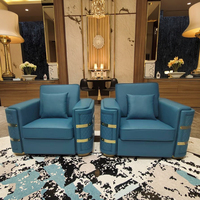 Canapé sectionnel Majlis élégant et élégant pur arabe Ensemble de meubles de salon en cuir véritable avec lit en bois et tissu pour appartement