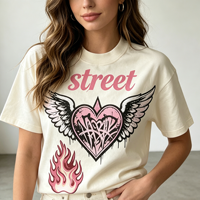 T-shirt Femme Oversize Personnalisé Imprimé Ailes Graphiques Ivoire avec Détail Flamme Streetwear Manches Courtes Vente en Gros